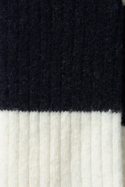 Hot Archer Socks Plain Off White Men Accessories